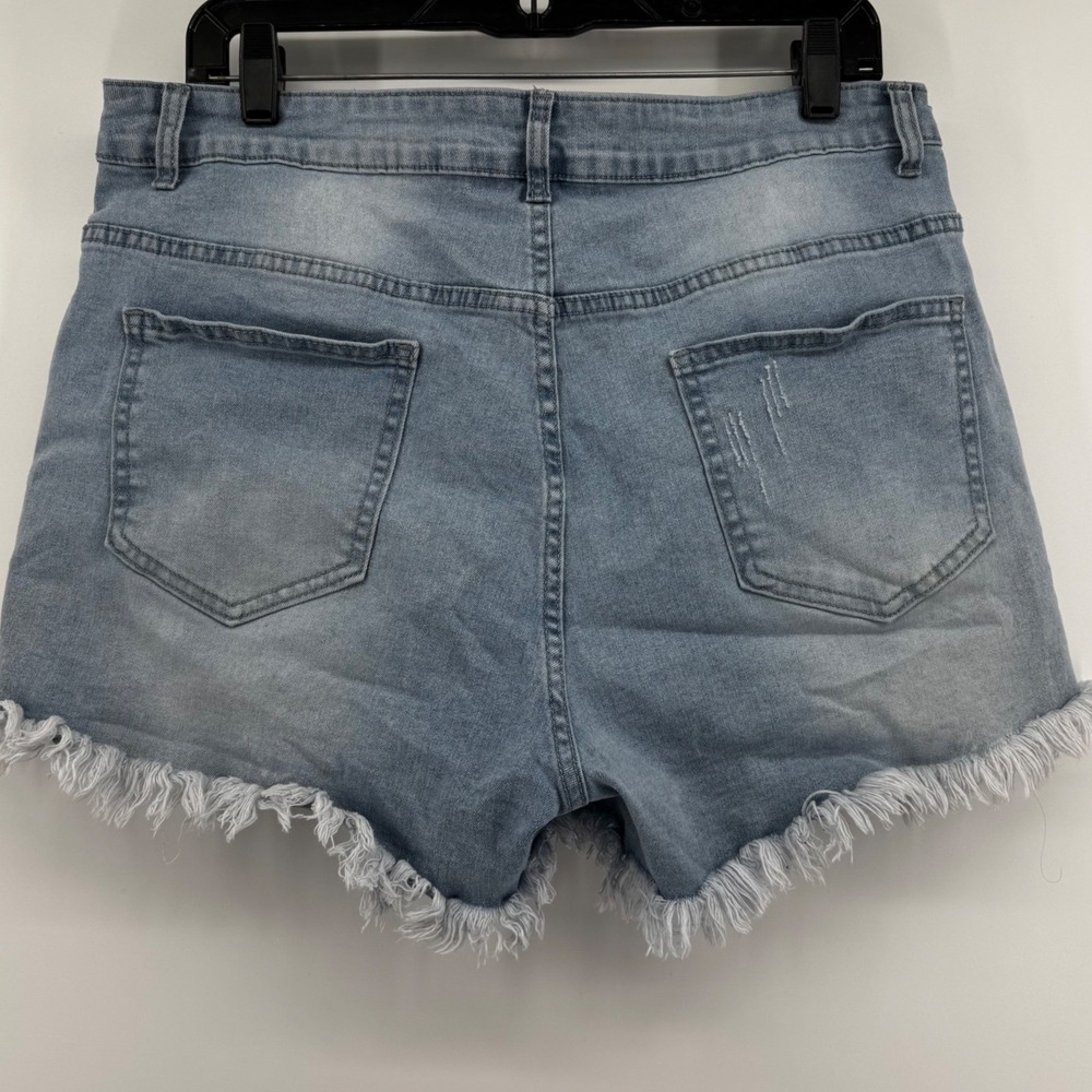 Jeans Distressed Denim Shorts Women XL Light Wash Frayed Raw Hem Ripped Casual - Picture 4 of 7